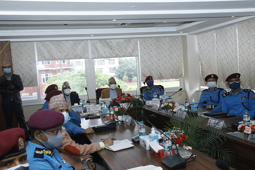 निर्वाचनका लागि तयार रहन प्रहरीलाई गृहमन्त्रीको निर्देशन